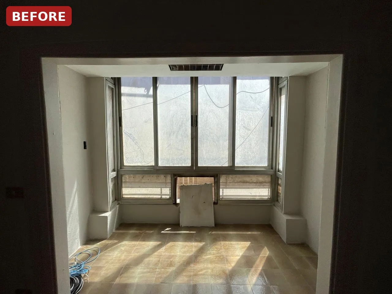 Bedroom with bay — before