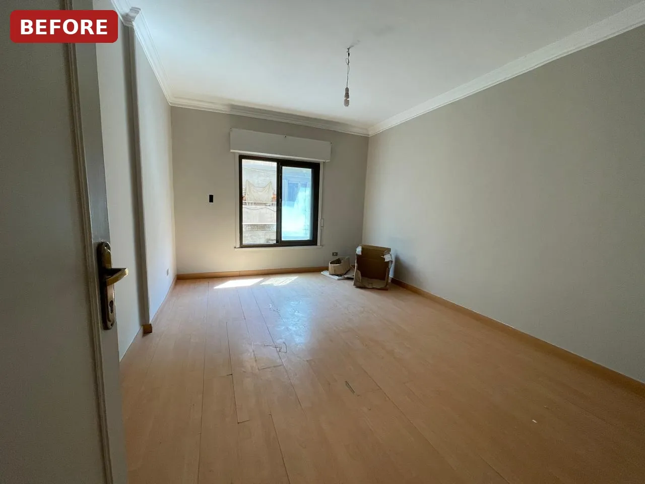 Second bedroom — before