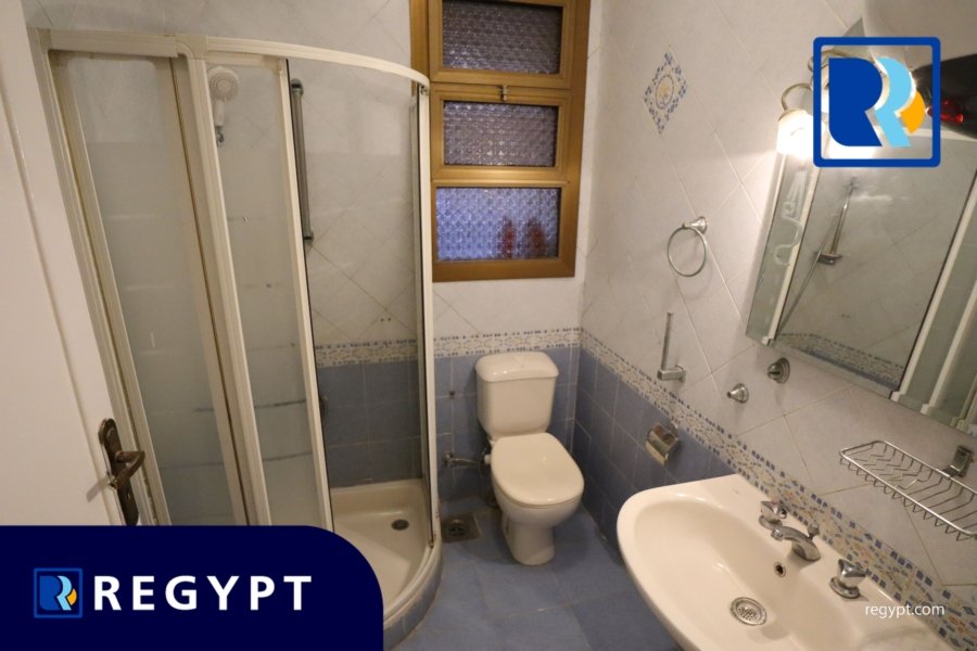 Bathroom with capinet shower for rent in maadi