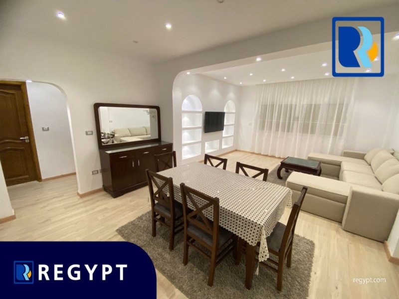 Reception in a Ground Floor With Huge Garden for rent in maadi