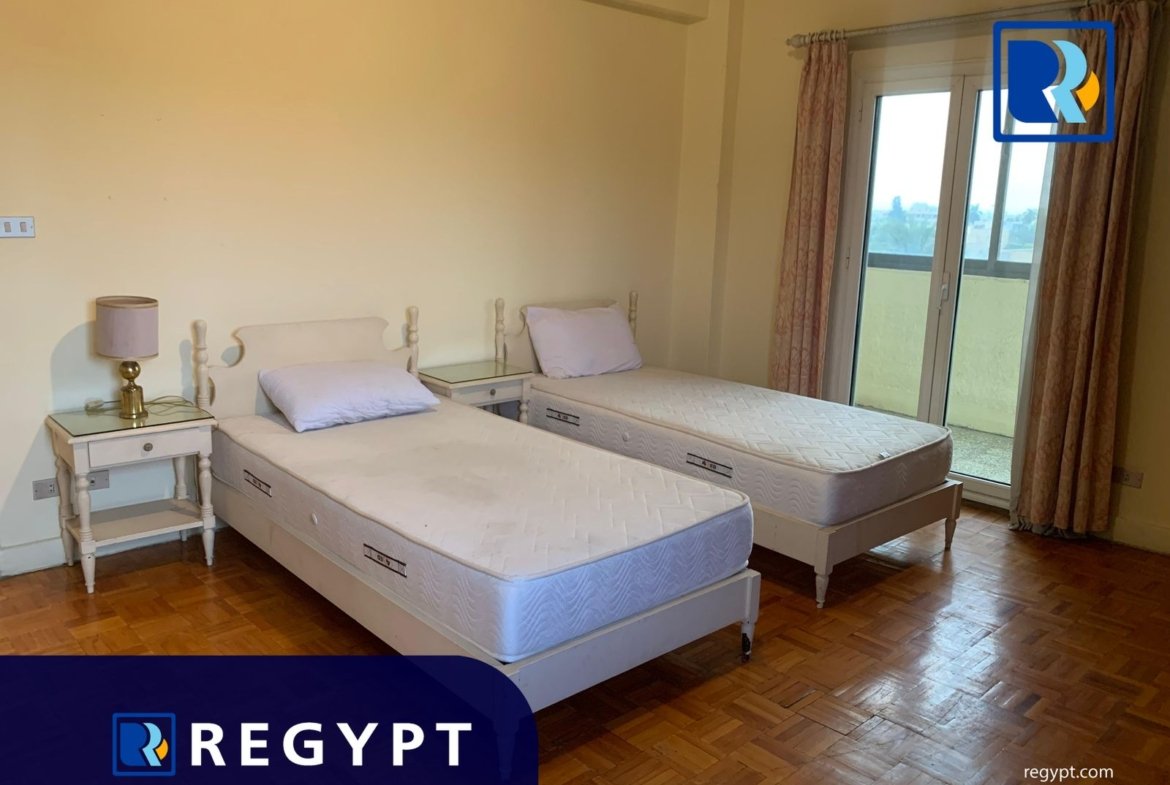 Second bedroom In a Amazing Furn Apartmnet