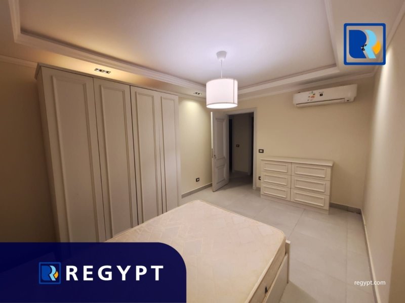 simple bedrooms with small bed