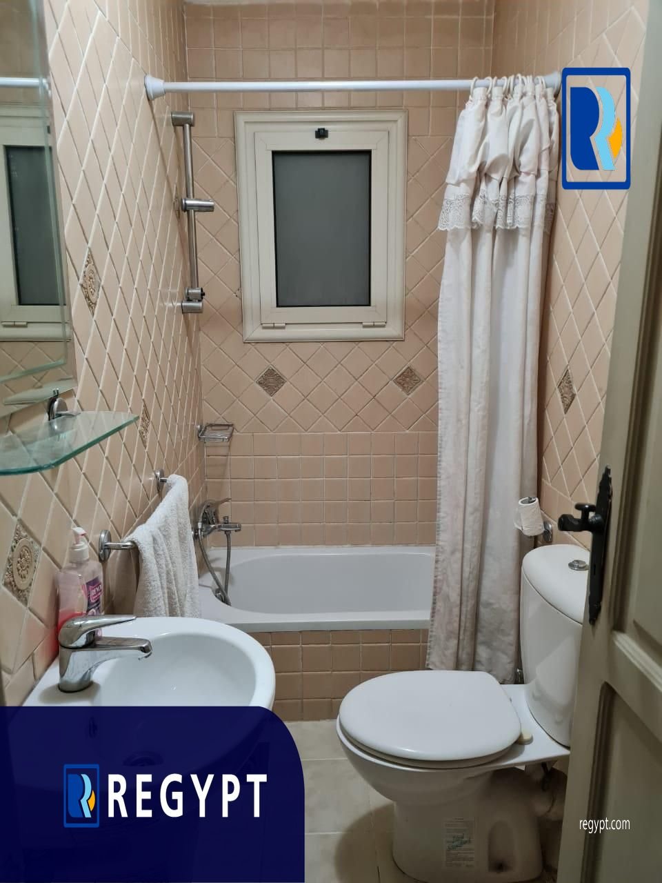 Bathroom with bathtub