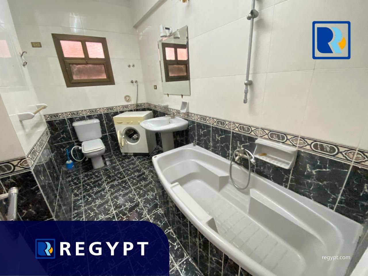 Bathroom with bathtub