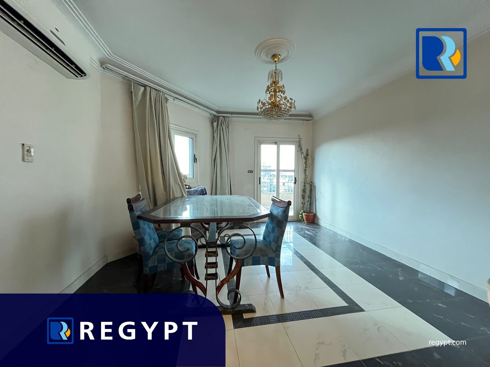 Dining area with balcony
