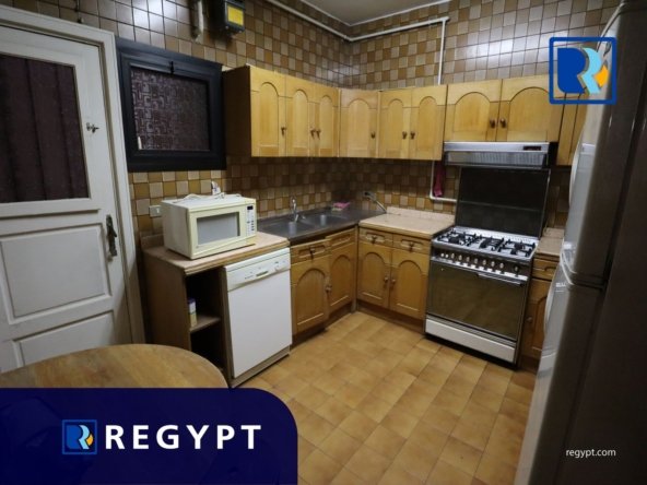 Kitchen with all appliances