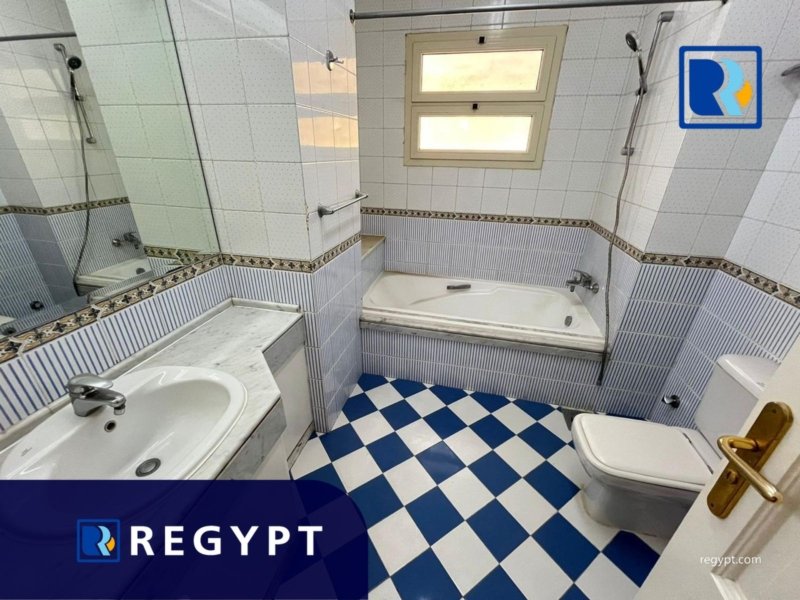 Bathroom with bathtub